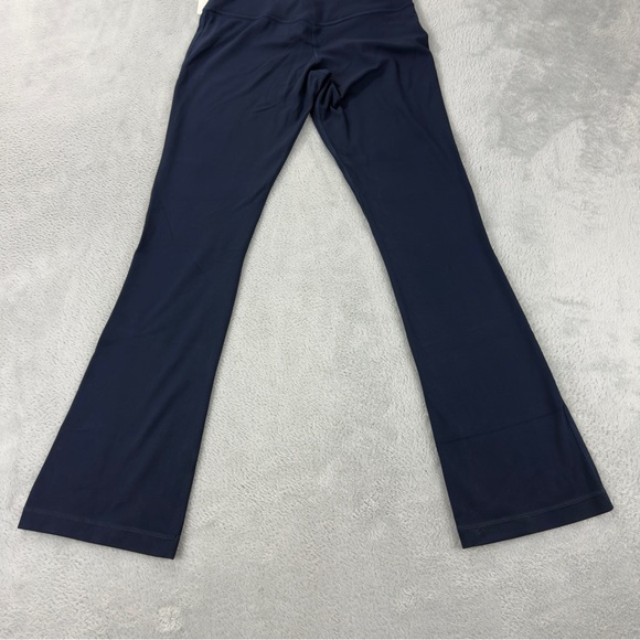 Lululemon NWT Women's Size 6 (24x28) Align Mini-Flare Pant *XShort W5FCHS Style - Picture 5 of 11